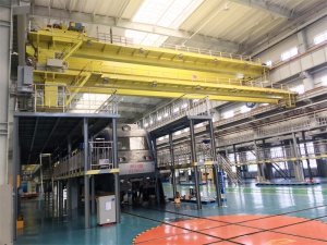 新型電動(dòng)吊鉤橋式起重機